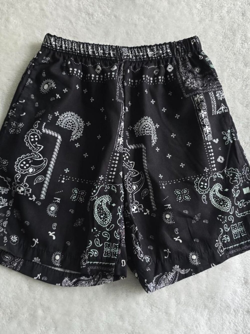Black & white bandana print shorts